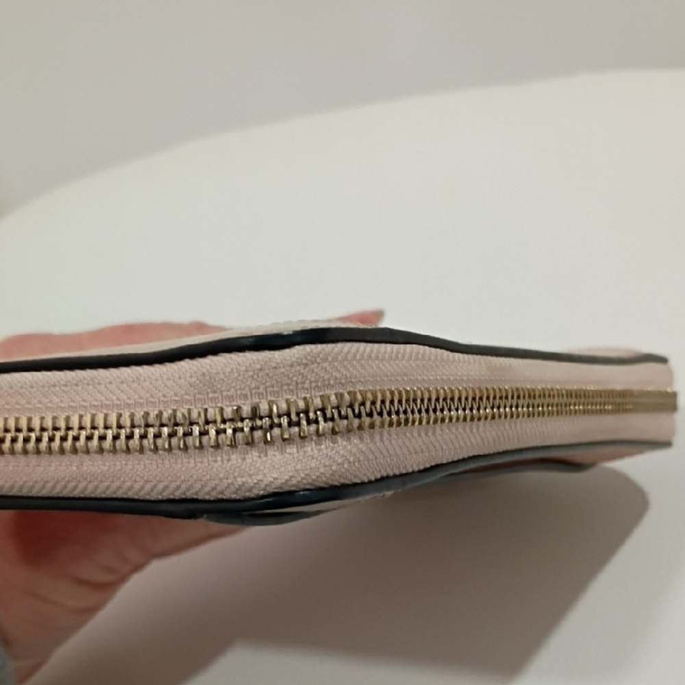 Kate Spade Pale Pink and Cream Saffiano Style Leather Zip-Around Wallet EUC - Picture 3 of 8
